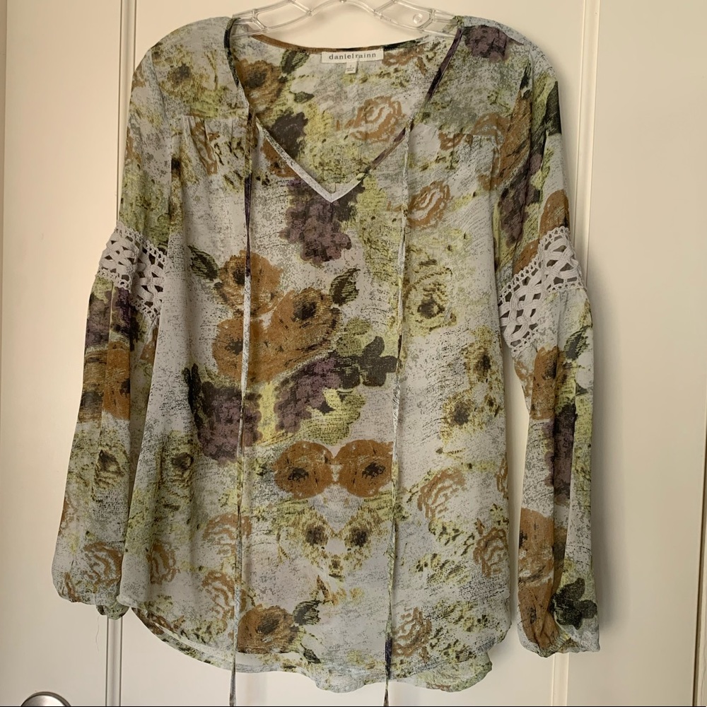 Daniel Rainn Floral Blouse
